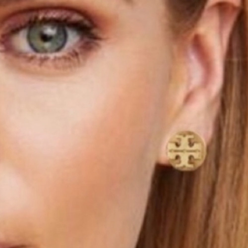 Tory Burch gold logo Disc stud earrings - Picture 3 of 9